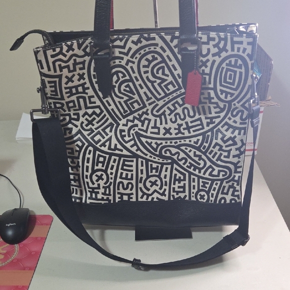 Coach And Keith Herring Disney Collab - Picture 5 of 14